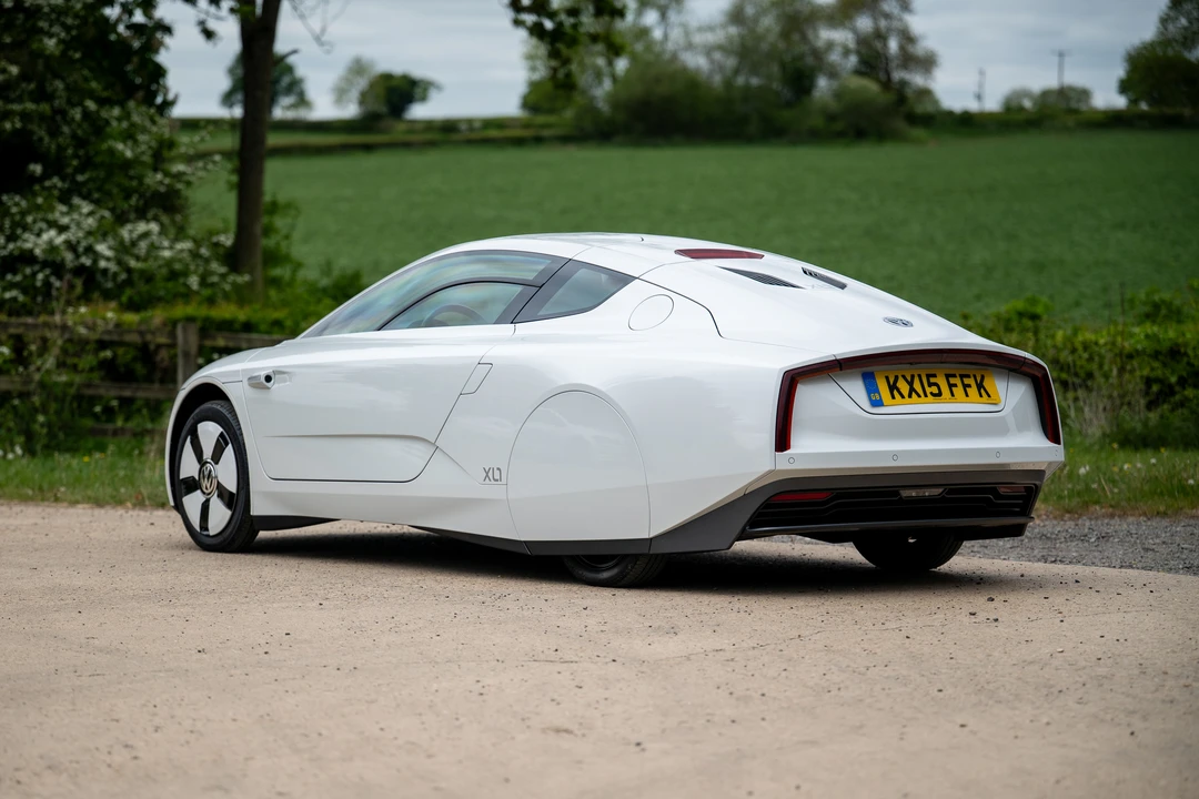 2015 Volkswagen - Image 15 of 31