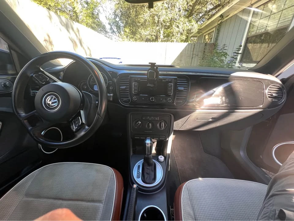 2015 Volkswagen A5 Beetle - Image 11 of 14