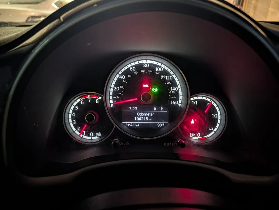 2015 Volkswagen A5 Beetle - Image 8 of 16
