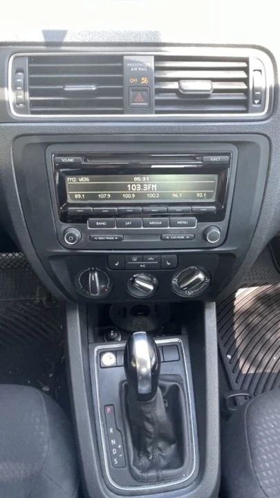 2015 Volkswagen A6 Jetta - Image 13 of 20