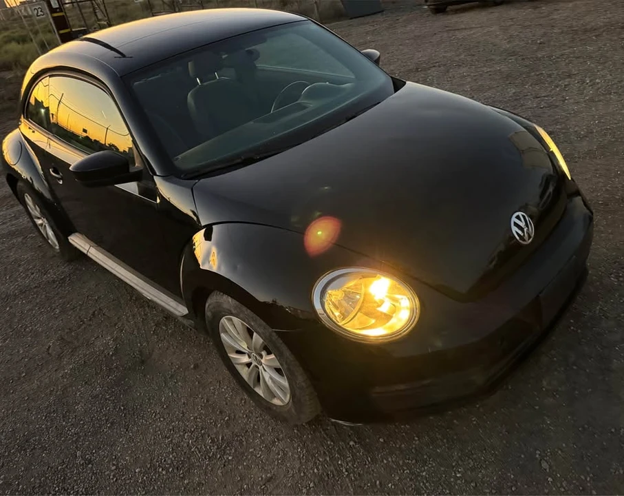 2015 Volkswagen A5 Beetle - Image 3 of 8