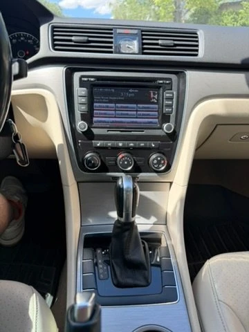 2015 Volkswagen Passat - Image 14 of 20