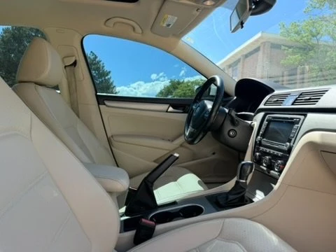 2015 Volkswagen Passat - Image 18 of 20