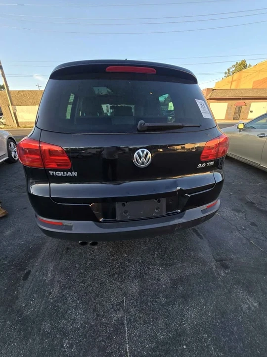 2015 Volkswagen Tiguan - Image 3 of 8