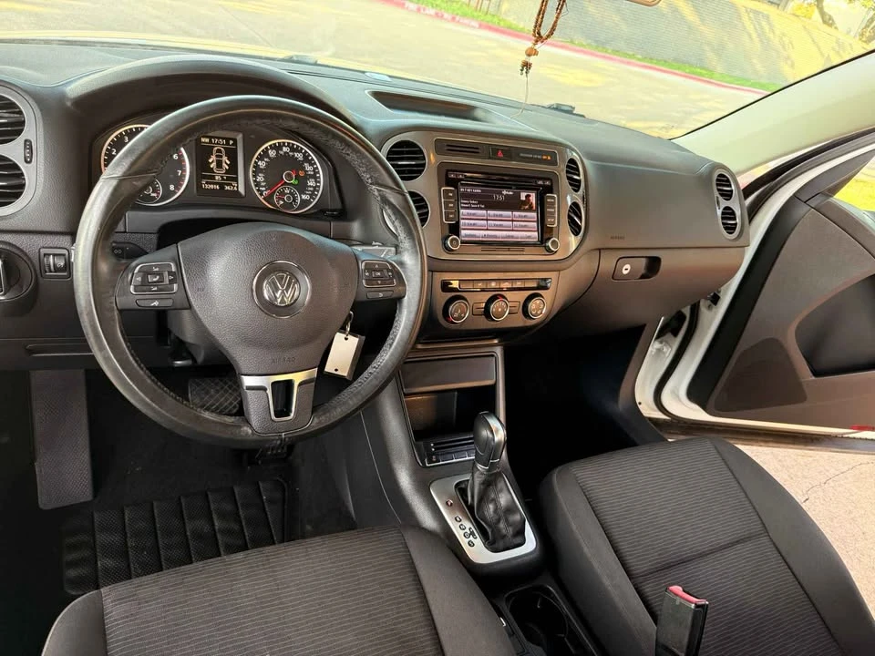 2015 Volkswagen Tiguan - Image 9 of 15