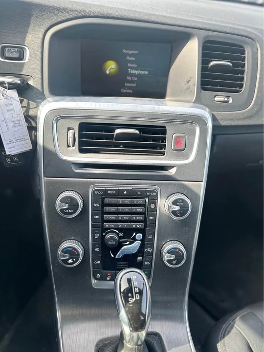 2015 Volvo S60 2nd Gen - Image 11 of 15