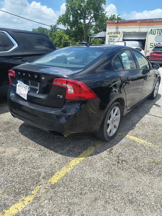 2015 Volvo S60 2nd Gen - Image 4 of 7