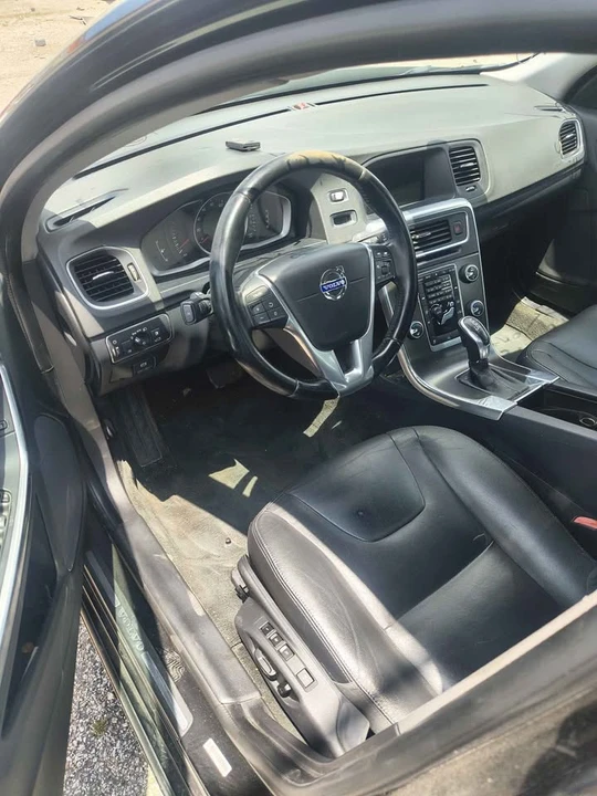 2015 Volvo S60 2nd Gen - Image 6 of 7
