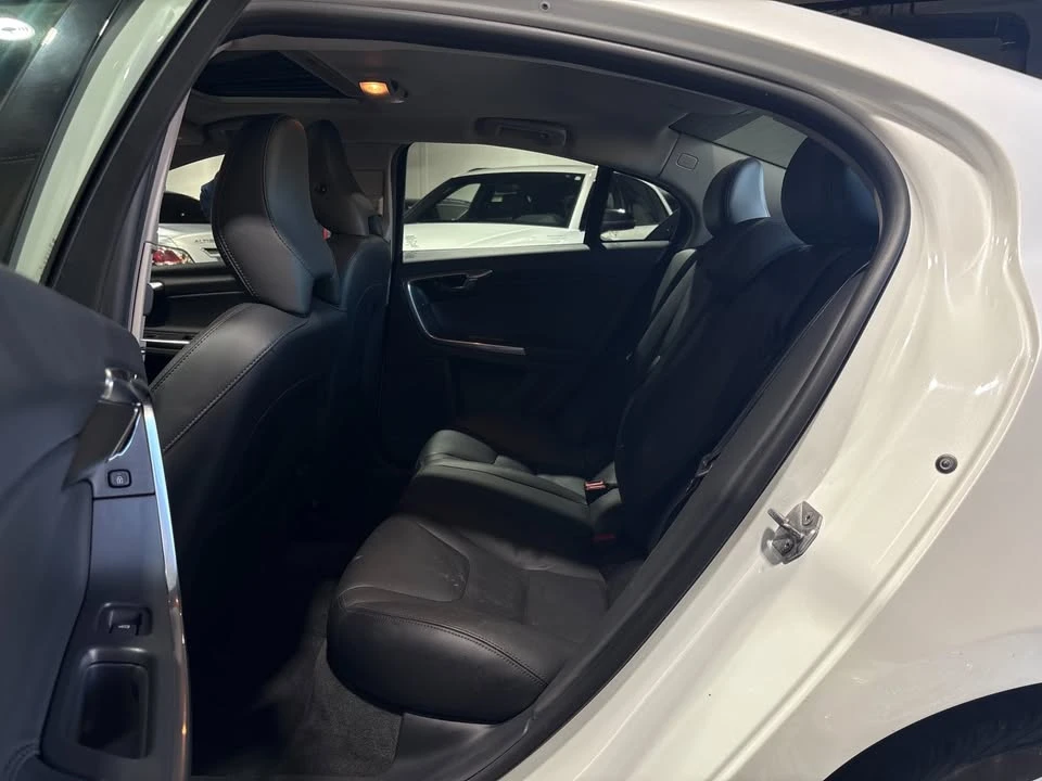 2015 Volvo S60 2nd Gen - Image 14 of 20