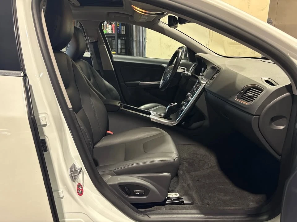 2015 Volvo S60 2nd Gen - Image 11 of 20
