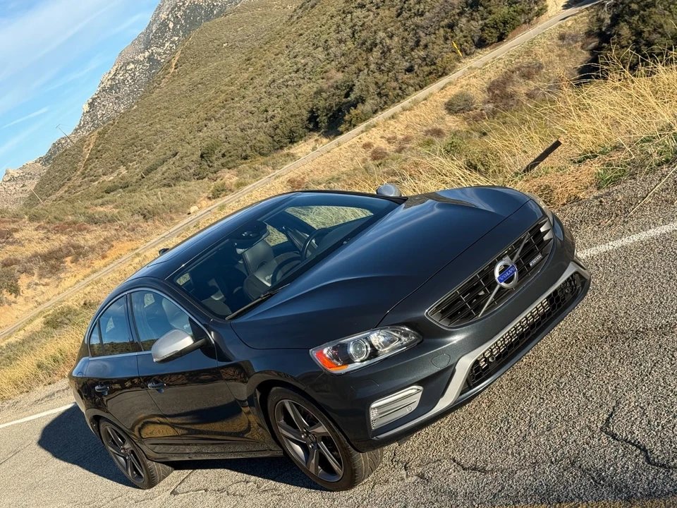 2015 Volvo S60 2nd Gen - Image 2 of 31