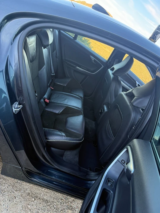 2015 Volvo S60 2nd Gen - Image 28 of 31