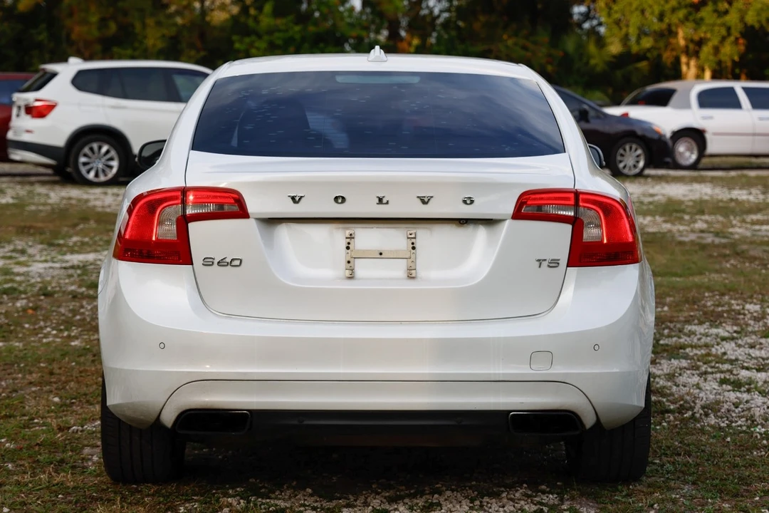 2015 Volvo S60 1st Gen - Image 7 of 12