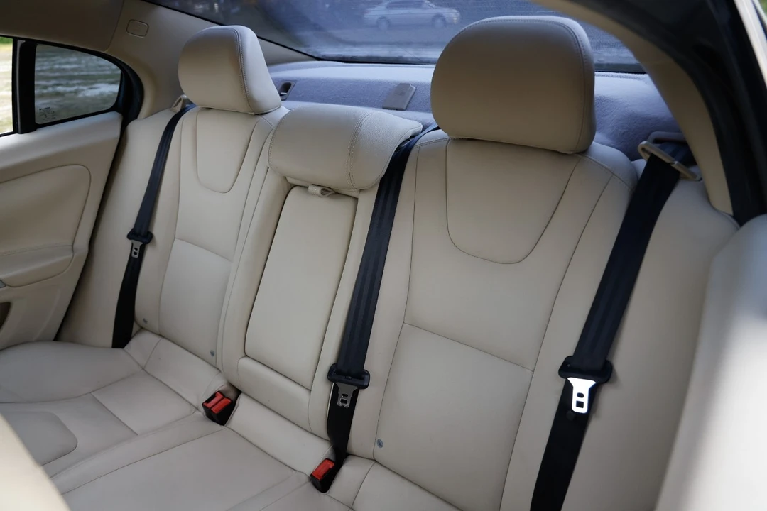 2015 Volvo S60 1st Gen - Image 8 of 12