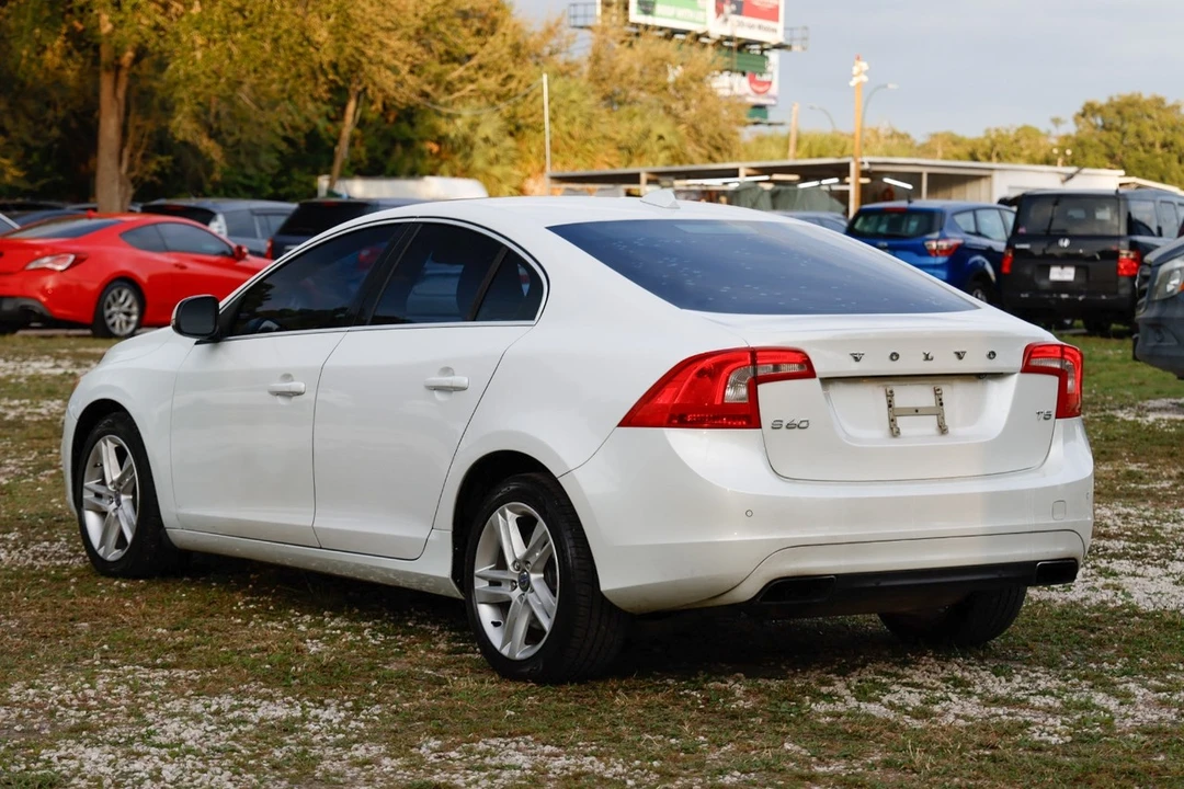2015 Volvo S60 1st Gen - Image 5 of 12
