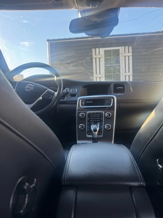 2015 Volvo S60 3rd Gen - Image 14 of 18