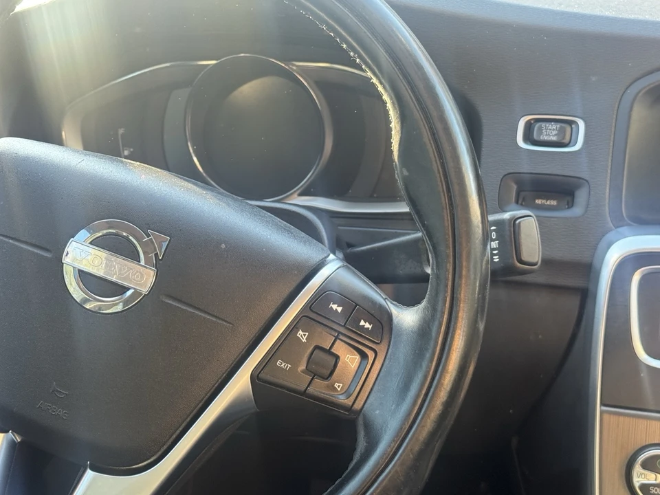 2015 Volvo S60 3rd Gen - Image 15 of 18