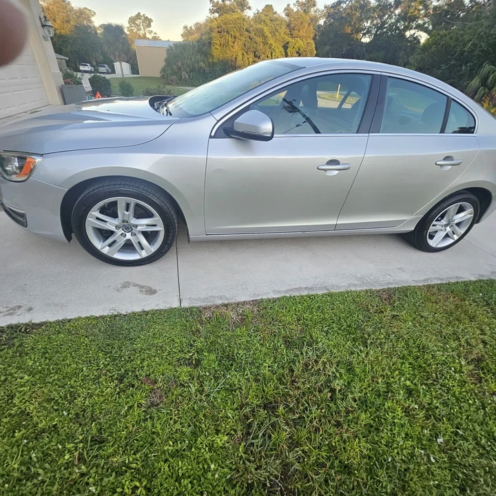 2015 Volvo S60 3rd Gen - Image 5 of 13
