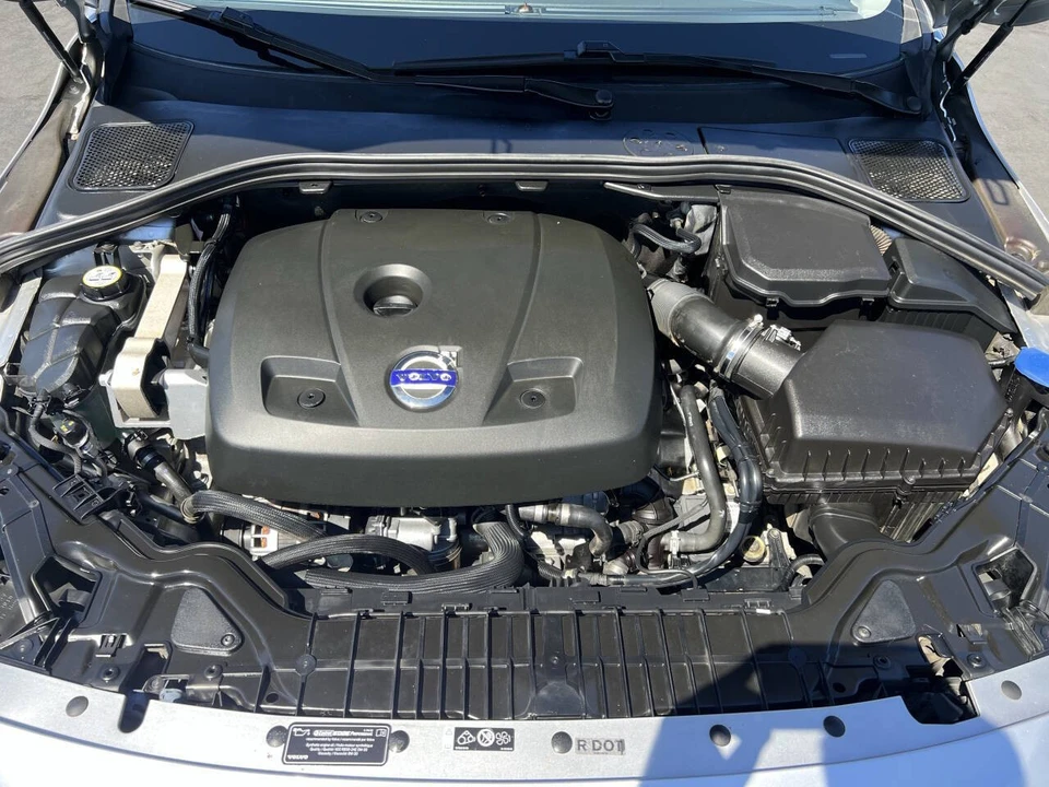 2015 Volvo S60 2nd Gen - Image 15 of 17