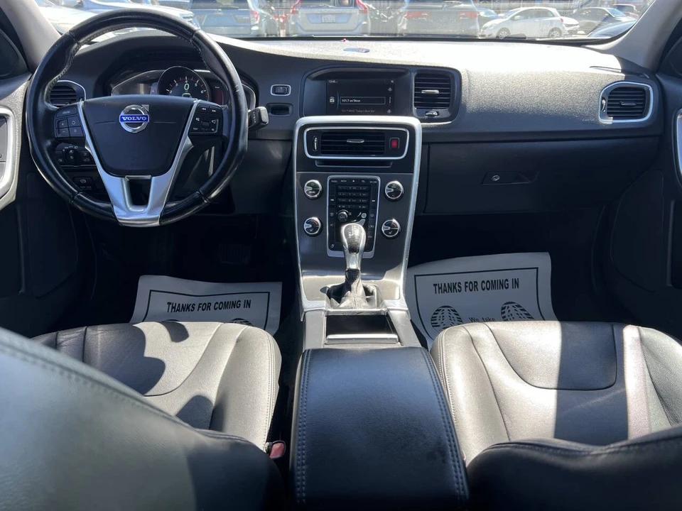 2015 Volvo S60 2nd Gen - Image 10 of 17