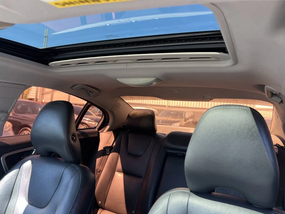 2015 Volvo S60 2nd Gen - Image 11 of 17