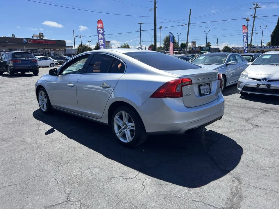 2015 Volvo S60 2nd Gen - Image 4 of 17