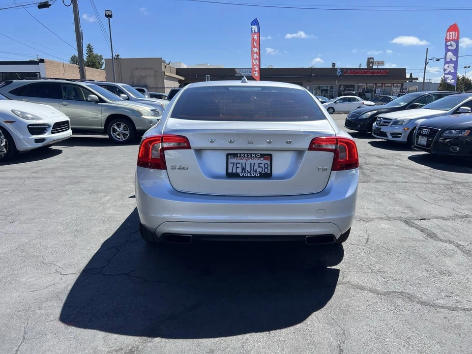 2015 Volvo S60 2nd Gen - Image 5 of 17