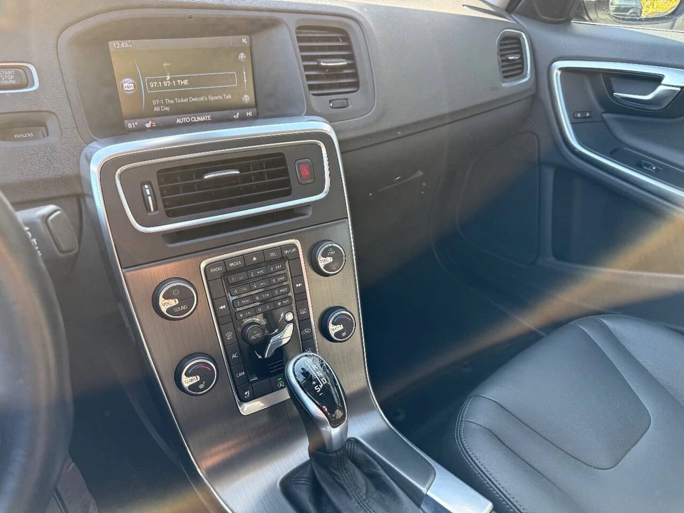 2015 Volvo S60 2nd Gen - Image 17 of 19