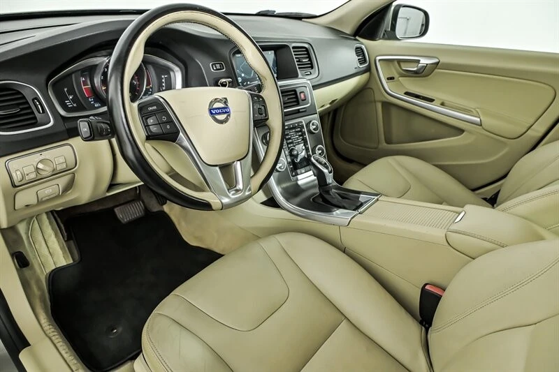 2015 Volvo S60 2nd Gen - Image 14 of 28