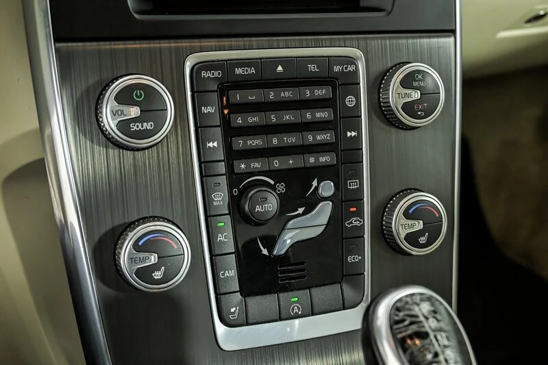 2015 Volvo S60 2nd Gen - Image 26 of 28