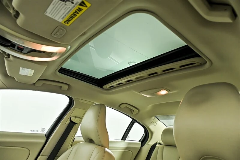 2015 Volvo S60 2nd Gen - Image 17 of 28