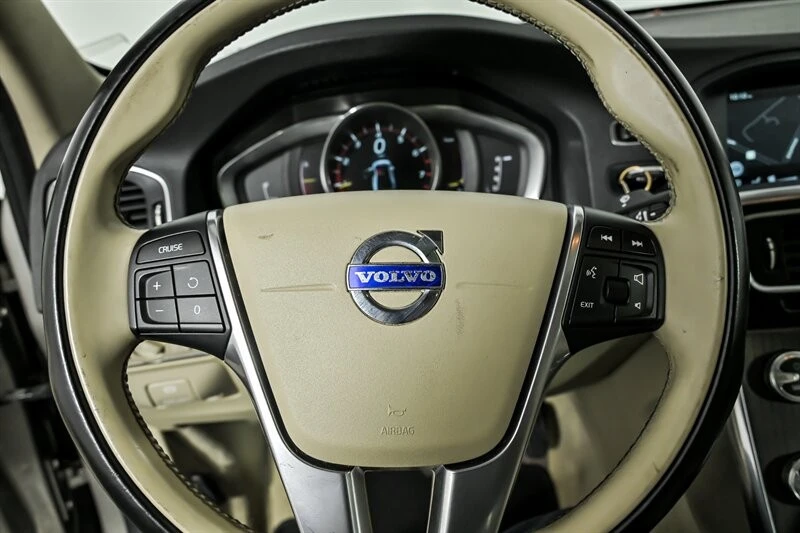 2015 Volvo S60 2nd Gen - Image 22 of 28