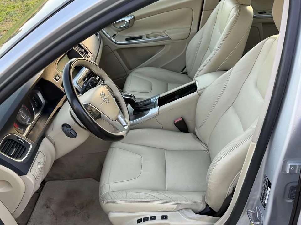 2015 Volvo S60 2nd Gen - Image 4 of 10