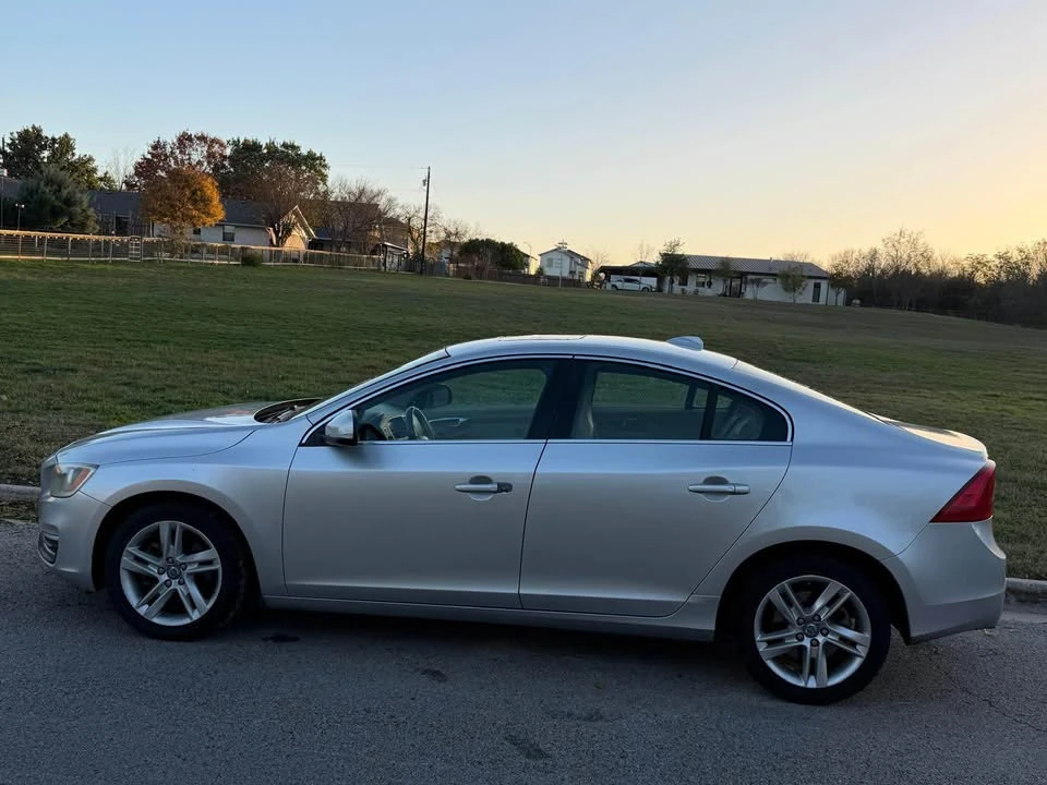 2015 Volvo S60 2nd Gen - Image 8 of 10