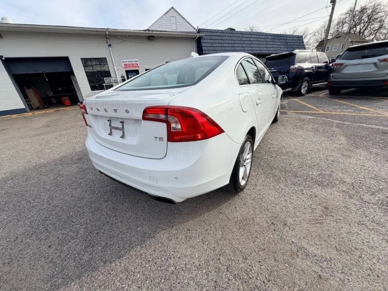 2015 Volvo S60 2nd Gen - Image 10 of 12