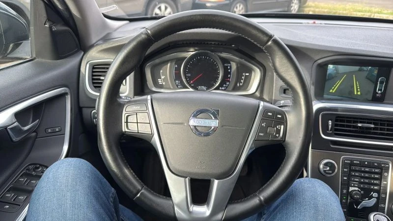 2015 Volvo S60 2nd Gen - Image 10 of 12
