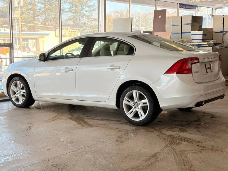 2015 Volvo S60 2nd Gen - Image 9 of 12