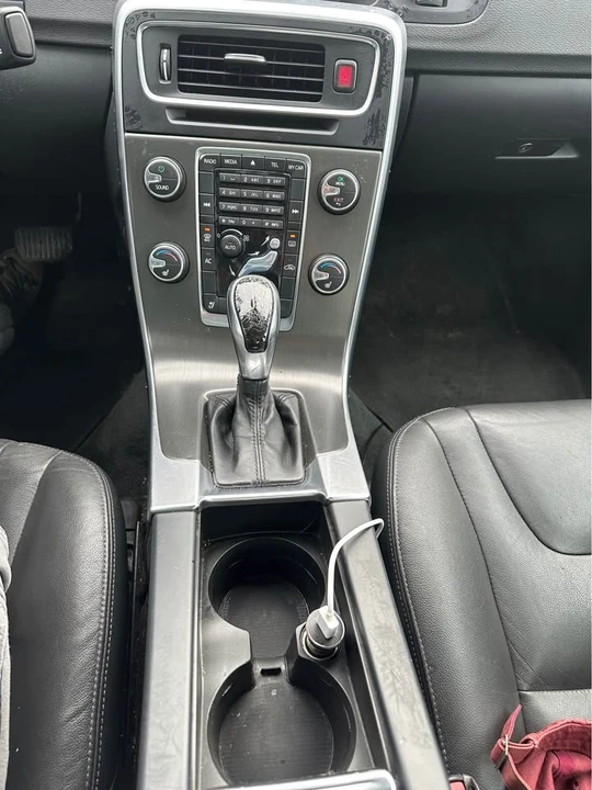 2015 Volvo S60 2nd Gen - Image 19 of 21