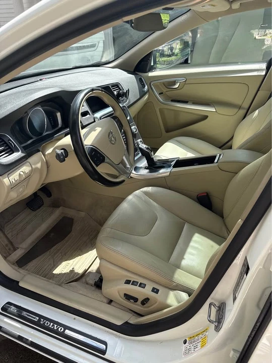 2015 Volvo S60 2nd Gen - Image 4 of 6
