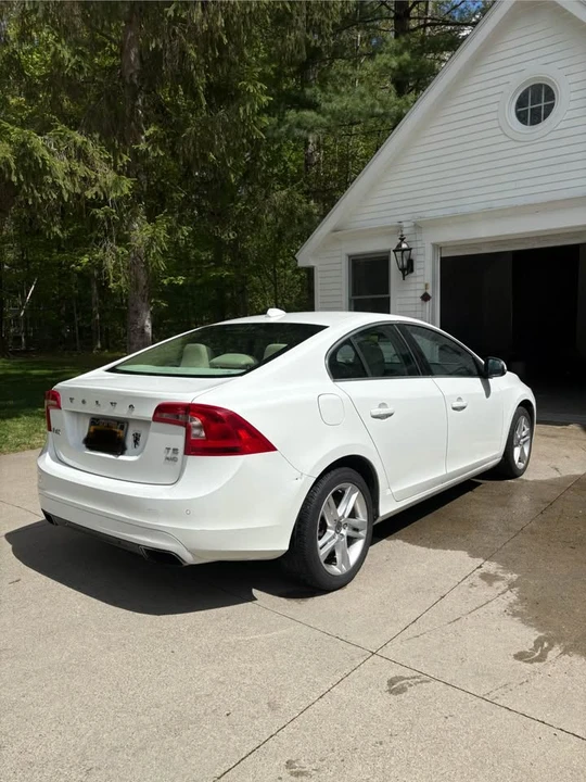 2015 Volvo S60 2nd Gen - Image 5 of 6