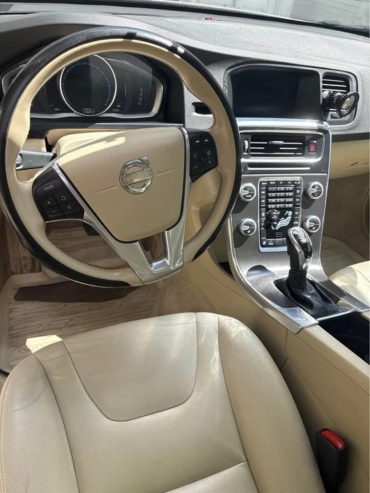 2015 Volvo S60 2nd Gen - Image 3 of 6