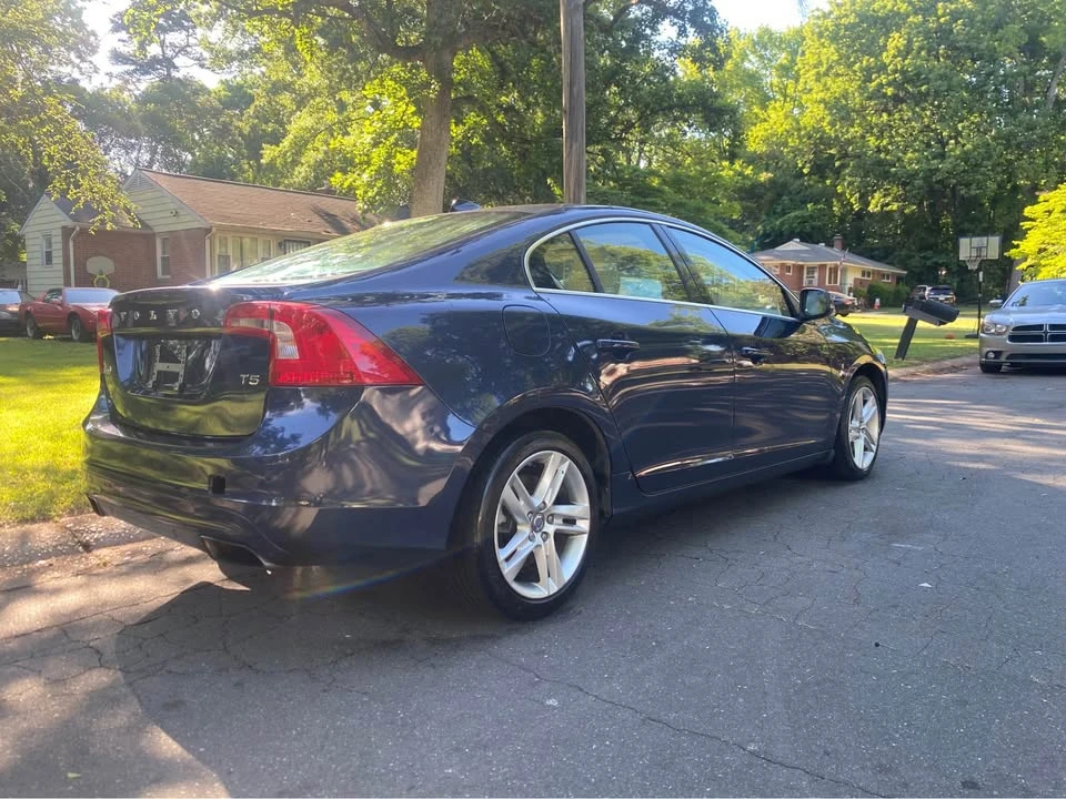 2015 Volvo S60 2nd Gen - Image 4 of 10