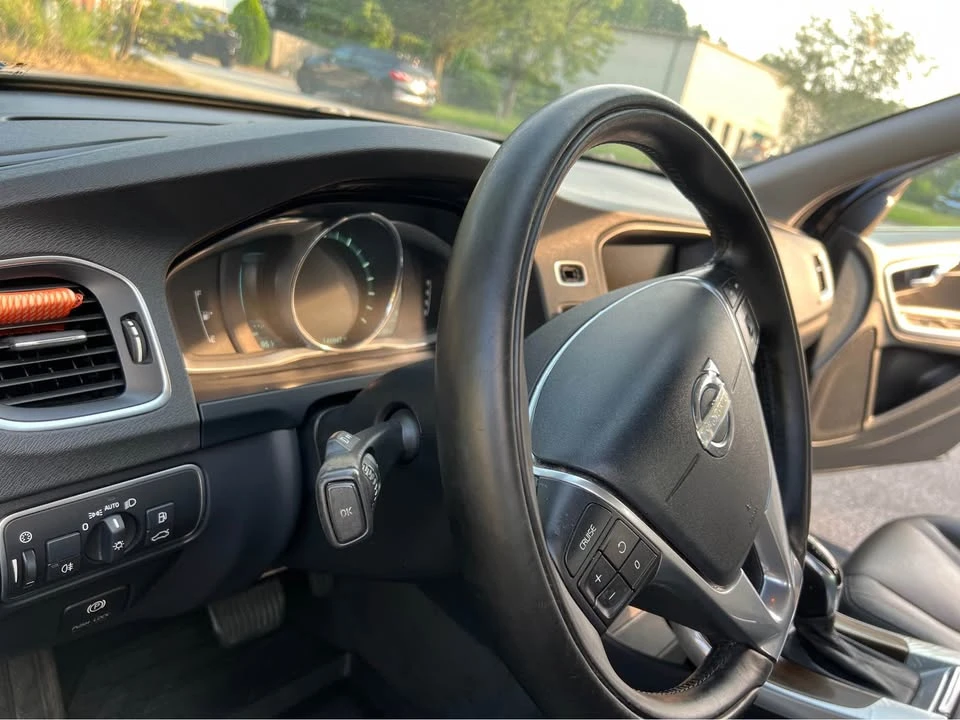 2015 Volvo S60 2nd Gen - Image 9 of 20