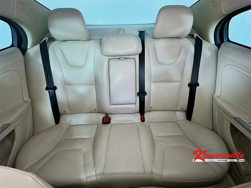 2015 Volvo S60 3rd Gen - Image 13 of 21