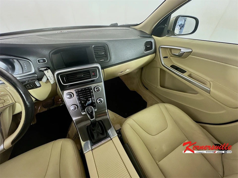 2015 Volvo S60 2nd Gen - Image 11 of 21