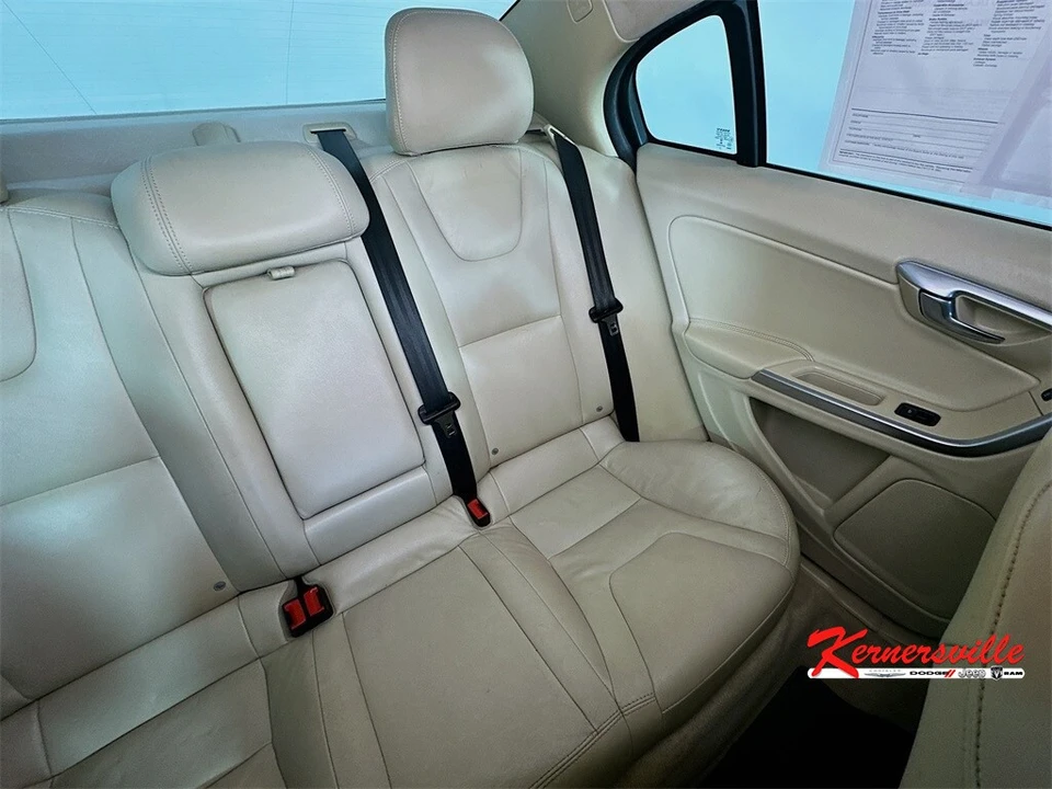 2015 Volvo S60 2nd Gen - Image 14 of 21