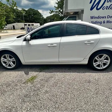 2015 Volvo S60 T5 Sedan 4D