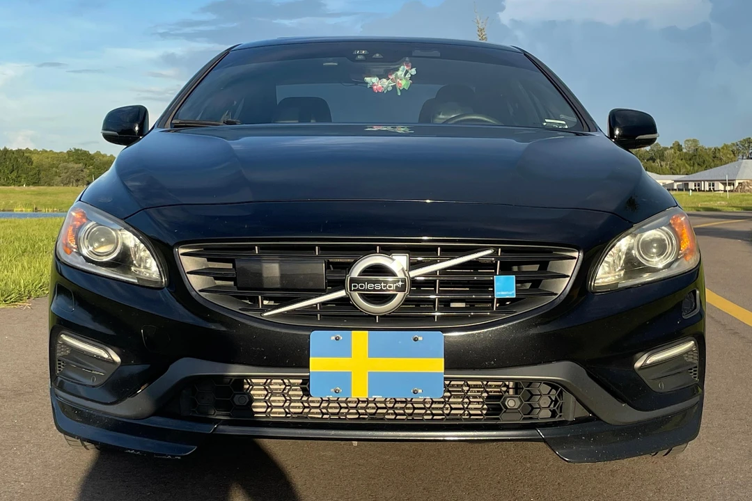 2015 Volvo S60 2nd Gen - Image 2 of 31