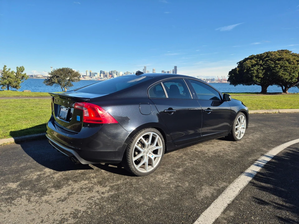 2015 Volvo S60 2nd Gen - Image 14 of 31