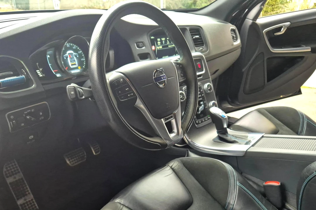 2015 Volvo S60 2nd Gen - Image 26 of 31